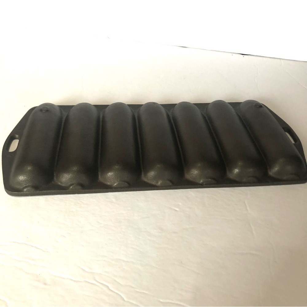 Vintage Cast Iron Lodge Corn Stick Cornbread Pan - Picture 6 of 6